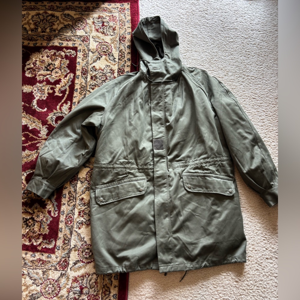 VTG 70's Men's FRENCH MILITARY ISSUED  Hooded Parka, detachable lining